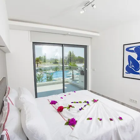 Q Spa 5* Side