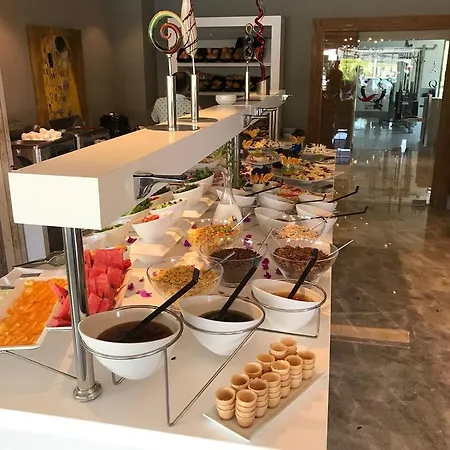 Q Hotel 5*
