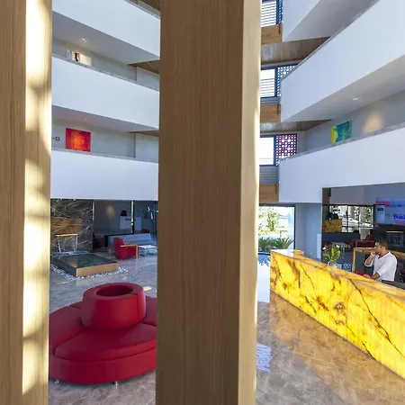 Q Hotel 5*